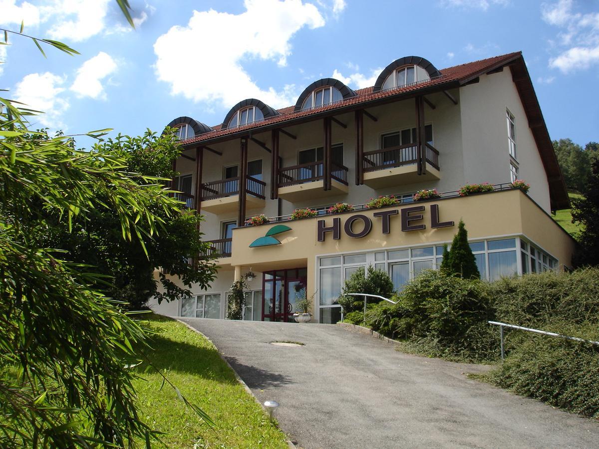 Hotel Muehlbergblick Mengersgereuth-Hammern Esterno foto